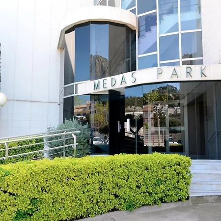 Medes Park Ii 4-3 *